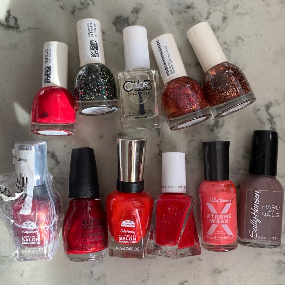 Lot of 11 nail polish/varnish - Sally Hansen, Essie, H&M (red, pink, shimmer etc